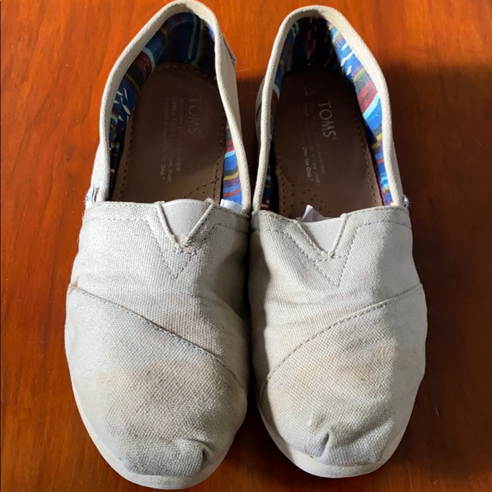 Toms